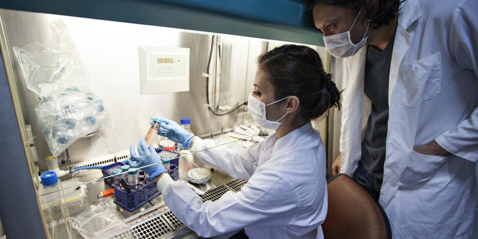 Woman and man in laboratory 