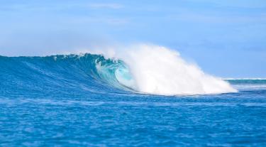 Wave crashing