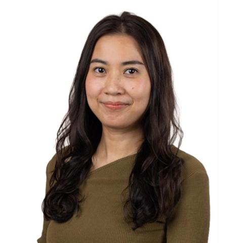 Indira Pratiwi headshot