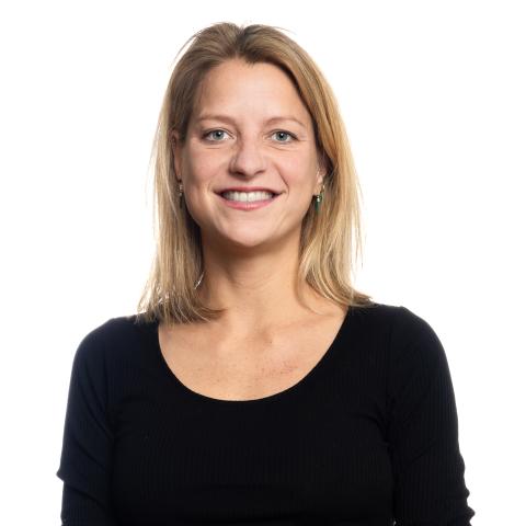 Laura van de Ven headshot